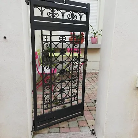 Zahra Dor Appartement Plombieres-les-Dijon Buitenkant foto